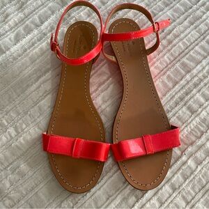 Kate Spade Vintage Bow Toe Glossy Patent Coral Sandals Leather Bottom 9.5